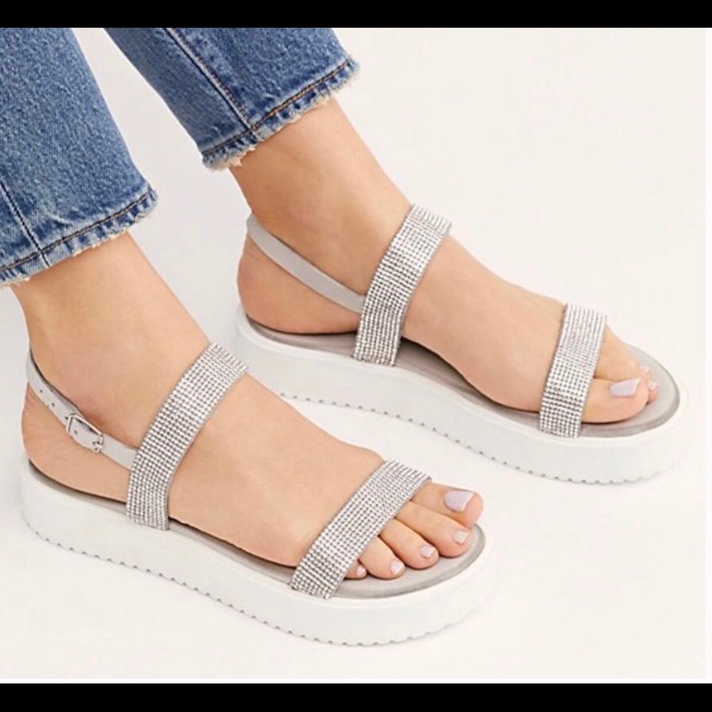 Beautiful Flatform Sandals by Inuovo.
